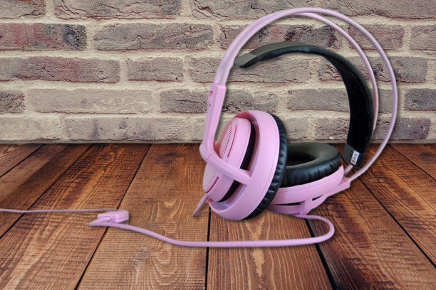 Headset VS Headphone